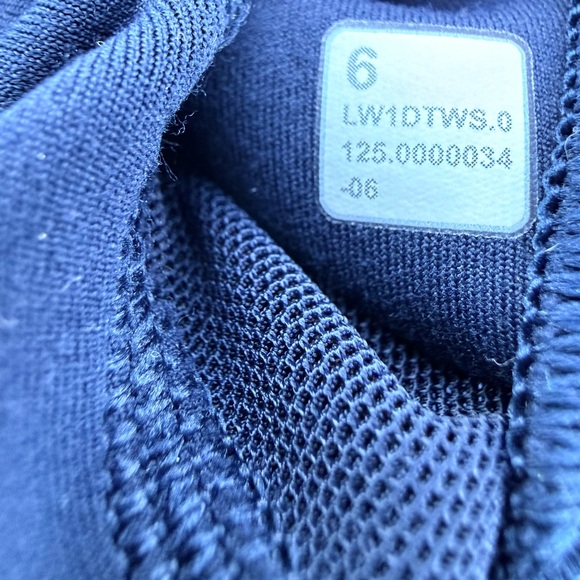 Lululemon align Sports Bra SIZE 6 - Picture 2 of 2